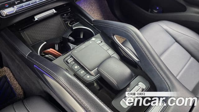 Mercedes-Benz GLE-Class 2020 — ფოტო 17/20