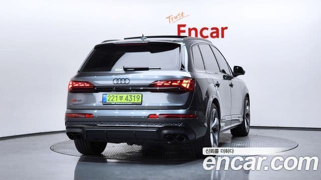 Audi SQ7 2025 — ფოტო 30/45