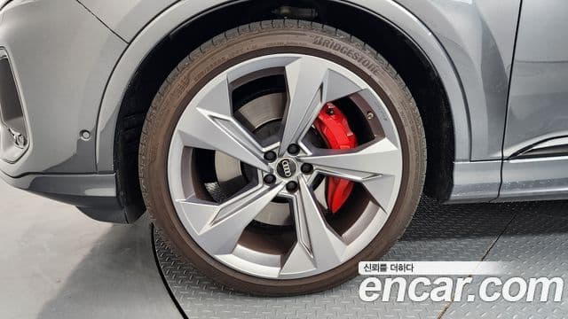 Audi SQ7 2025 — ფოტო 2/45