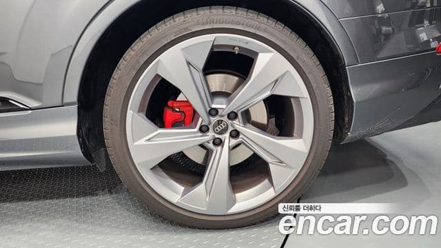 Audi SQ7 2025 — ფოტო 41/45
