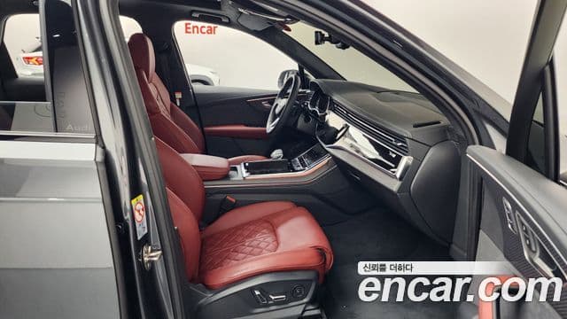 Audi SQ7 2025 — ფოტო 16/45