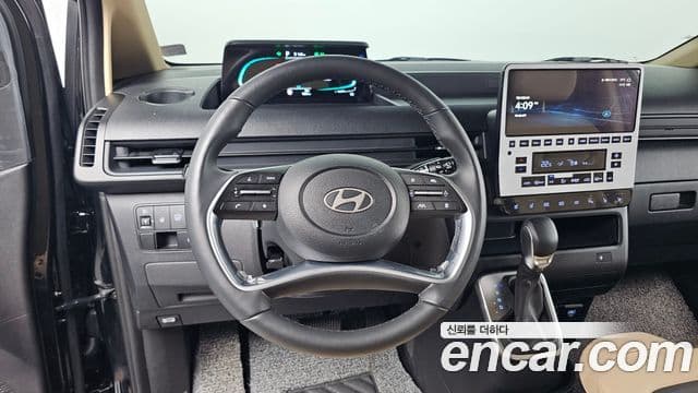 Hyundai Staria 2025 — Şəkil 12/20