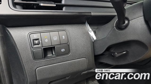 Hyundai Staria 2025 — Şəkil 15/20