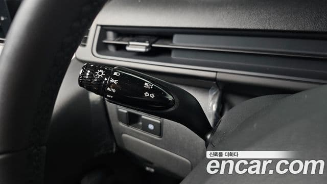 Hyundai Staria 2025 — Şəkil 16/20