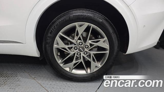 Genesis GV70 2021 — Photo 18/31