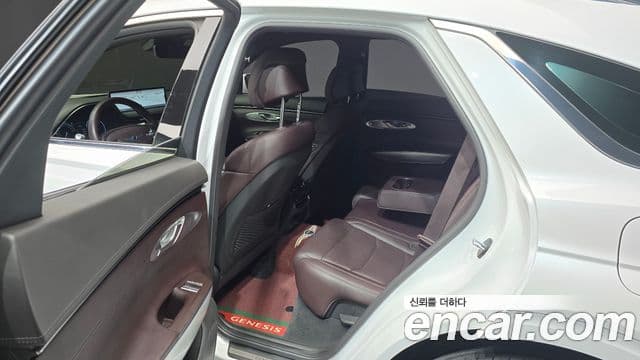 Genesis GV70 2021 — Photo 23/31