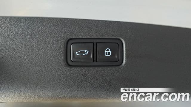 Genesis GV70 2021 — Photo 20/31