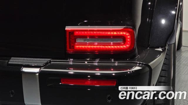 Mercedes-Benz G-Class 2025 — Photo 17/30