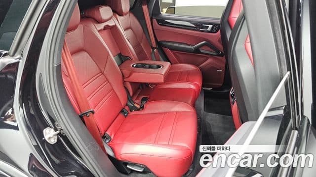 Porsche Cayenne 2019 — Photo 5/35