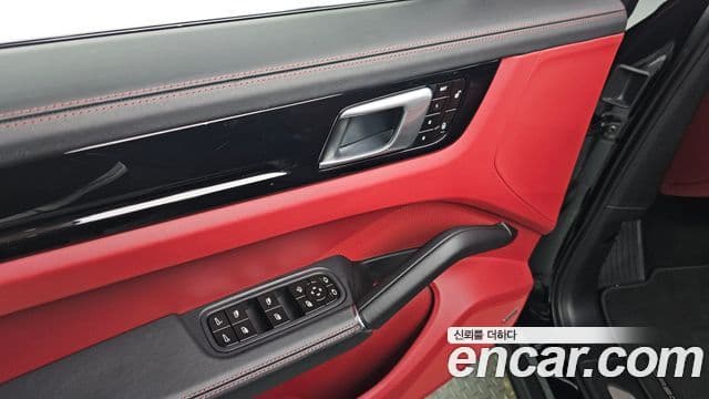 Porsche Cayenne 2019 — Photo 19/35