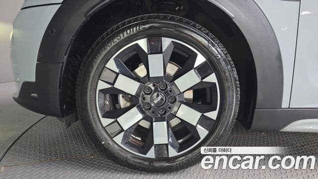 Mini Cooper Countryman 2022 — ფოტო 4/20