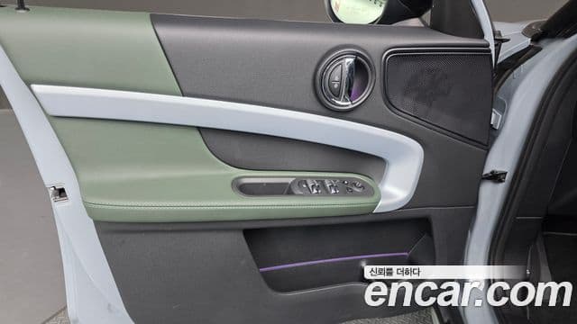 Mini Cooper Countryman 2022 — Photo 19/33