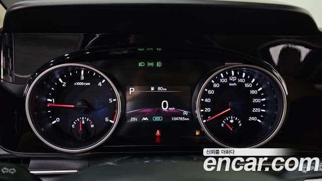 Kia Carnival 2022 — ფოტო 8/20