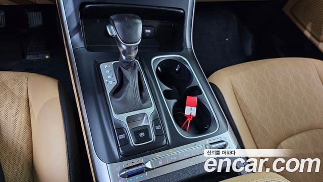 Kia Carnival 2022 — ფოტო 9/20