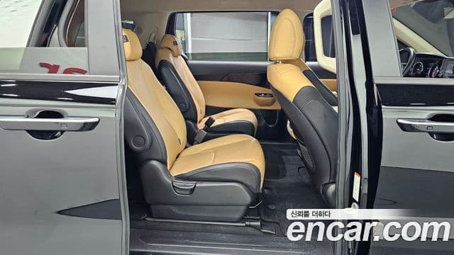 Kia Carnival 2022 — ფოტო 12/20
