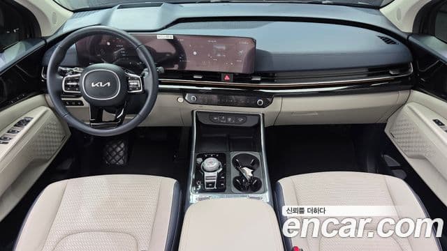 Kia Carnival 2024 — ფოტო 21/39