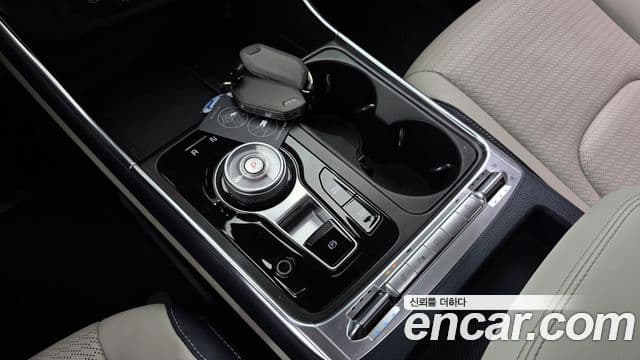 Kia Carnival 2024 — ფოტო 32/39