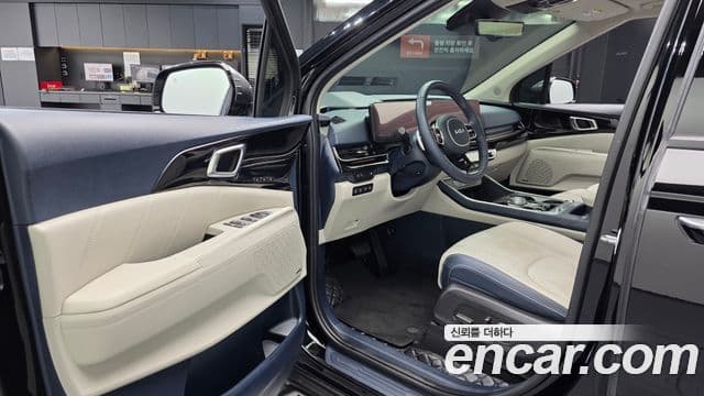 Kia Carnival 2024 — ფოტო 15/39