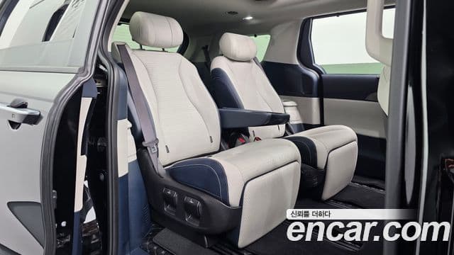 Kia Carnival 2024 — ფოტო 12/39