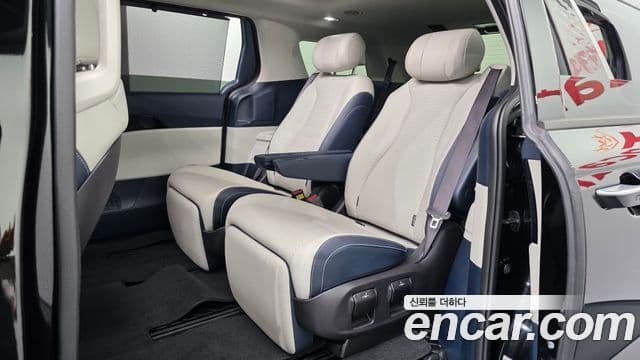 Kia Carnival 2024 — ფოტო 26/39