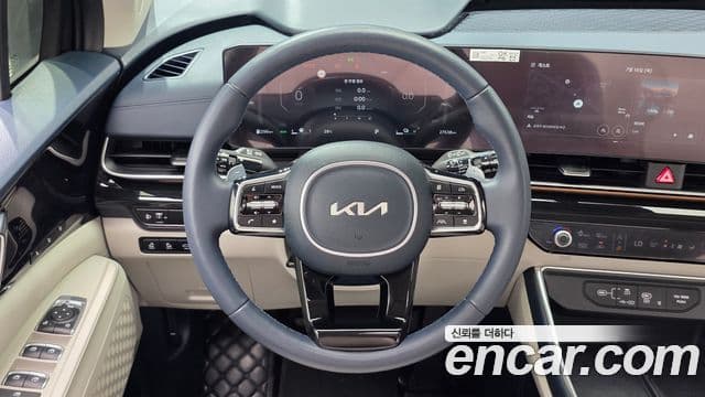 Kia Carnival 2024 — ფოტო 20/39
