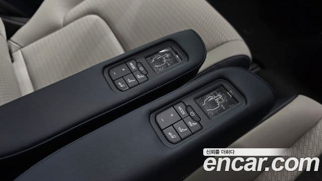 Kia Carnival 2024 — ფოტო 16/39
