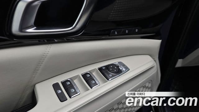 Kia Carnival 2024 — ფოტო 29/39