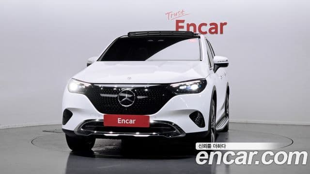 Mercedes-Benz EQE SUV 2023 — ფოტო 18/20