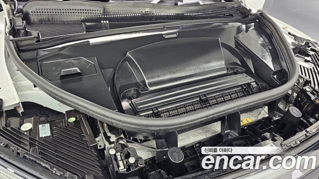 Mercedes-Benz EQE SUV 2023 — ფოტო 13/20