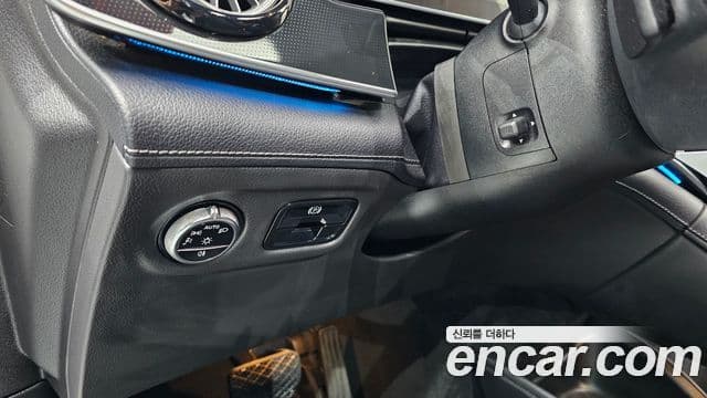 Mercedes-Benz EQE SUV 2023 — ფოტო 11/20