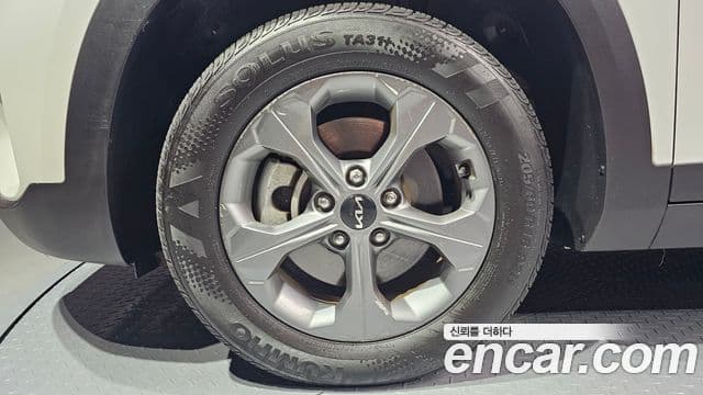 Kia Seltos 2023 — Şəkil 5/20