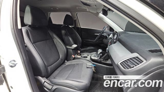 Kia Seltos 2023 — Şəkil 10/20