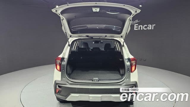 Kia Seltos 2023 — Şəkil 20/20