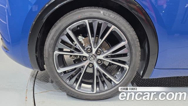 Toyota Prius 2024 — Photo 4/30