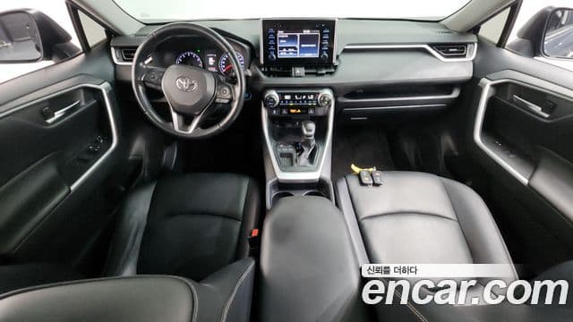 Toyota RAV4 2019 — Şəkil 10/20