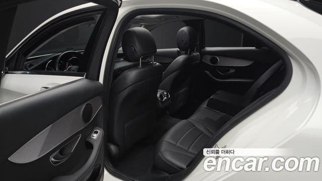 Mercedes-Benz C-Class 2020 — Şəkil 12/20