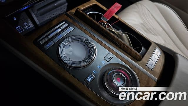 Genesis Electrified G80 2020 — Şəkil 9/20