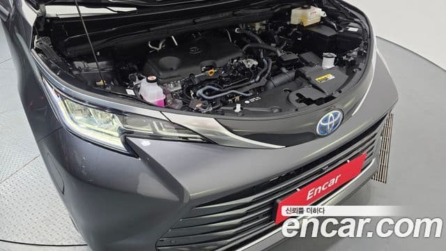 Toyota Sienna 2025 — ფოტო 6/20