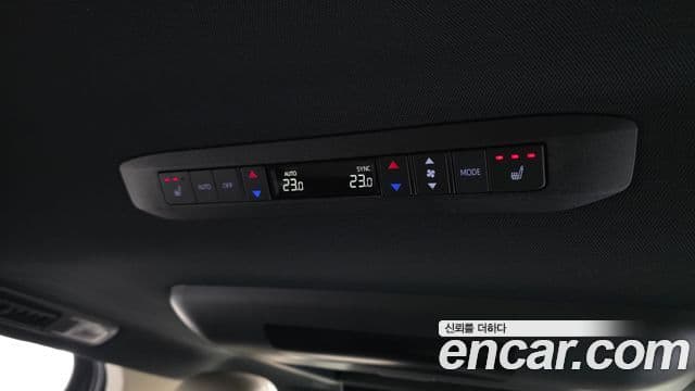 Toyota Sienna 2025 — ფოტო 17/20