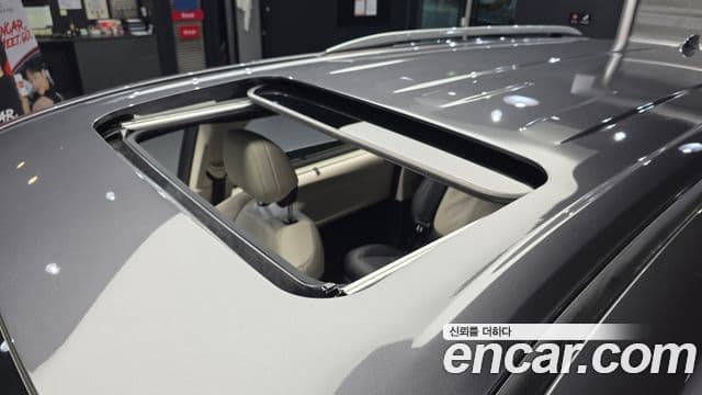 Toyota Sienna 2025 — ფოტო 19/20