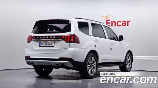 Kia Mohave The Master 2023 — ფოტო 2/20