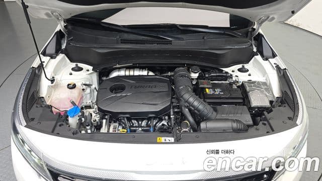Kia Seltos 2022 — ფოტო 5/20