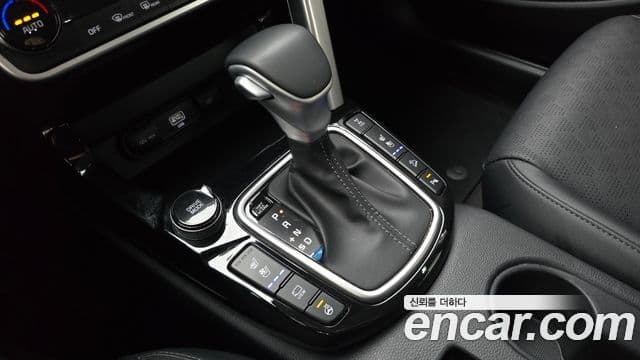 Kia Seltos 2022 — ფოტო 8/20