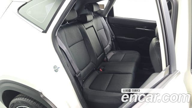 Kia Seltos 2022 — ფოტო 11/20