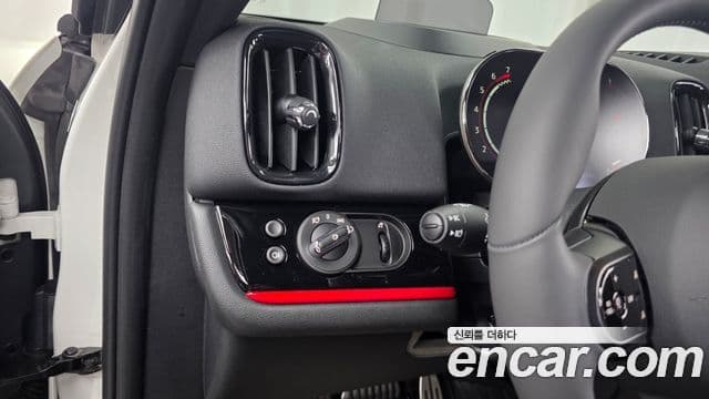 Mini Cooper S Countryman 2023 — ფოტო 16/20