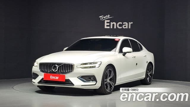 Volvo S60 2021 — Şəkil 1/20