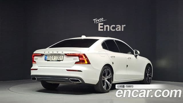 Volvo S60 2021 — Şəkil 2/20