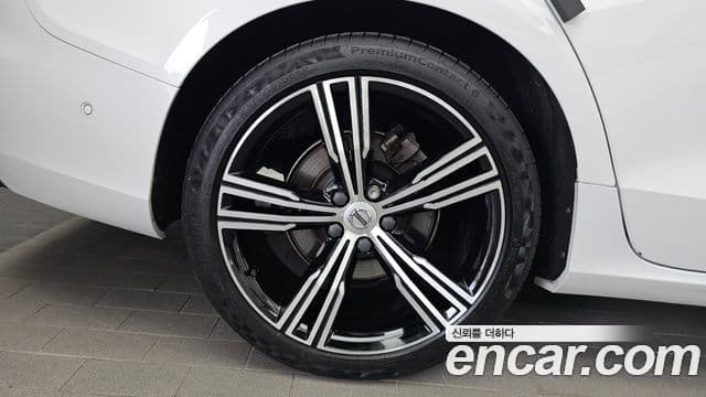 Volvo S60 2021 — Şəkil 5/20
