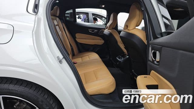 Volvo S60 2021 — Şəkil 12/20