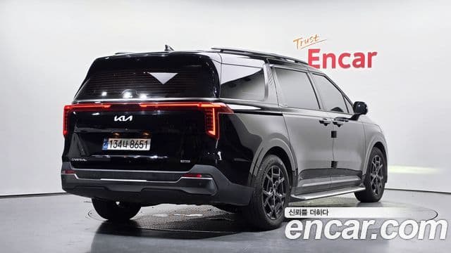 Kia Carnival 2024 — Фото 1/20